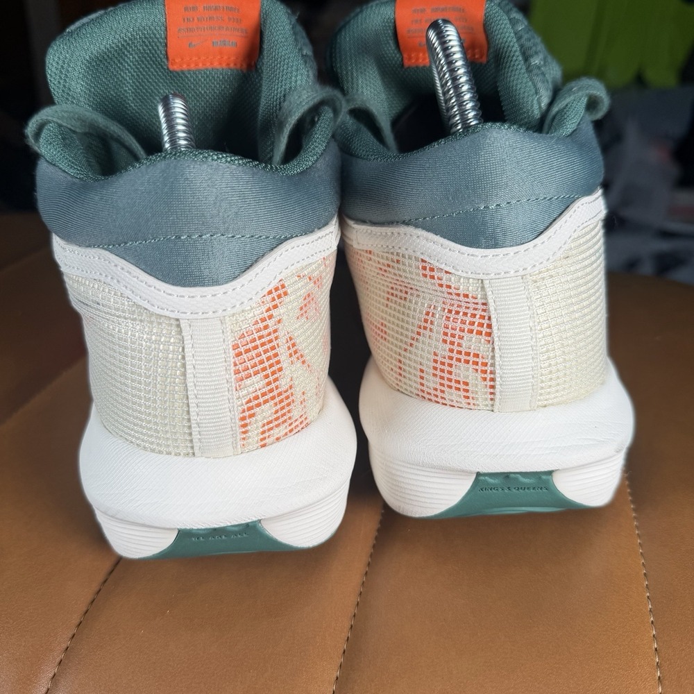 Nike LeBron Witness 8 VIII Basketball Shoes FB2239-101 Sail Orange Men Size 7.5 - Picture 4 of 8